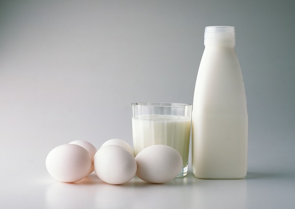 牛乳、卵……有名コンビニチェーン、スーパーでも期限間近の商品を安い価格で販売